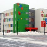 К какой школе прикреплен дом по адресу?